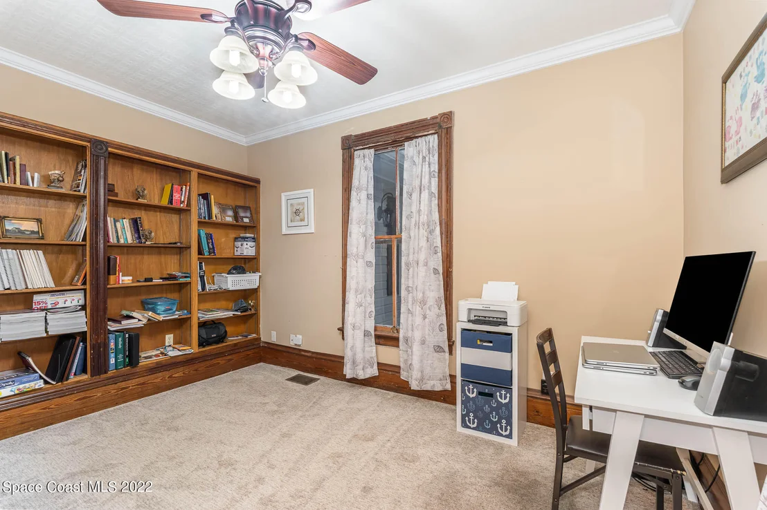 Photo of 1695 Highland Avenue