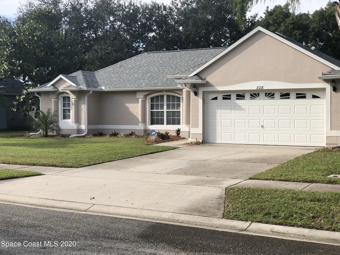 Photo of 828 Laurel Drive