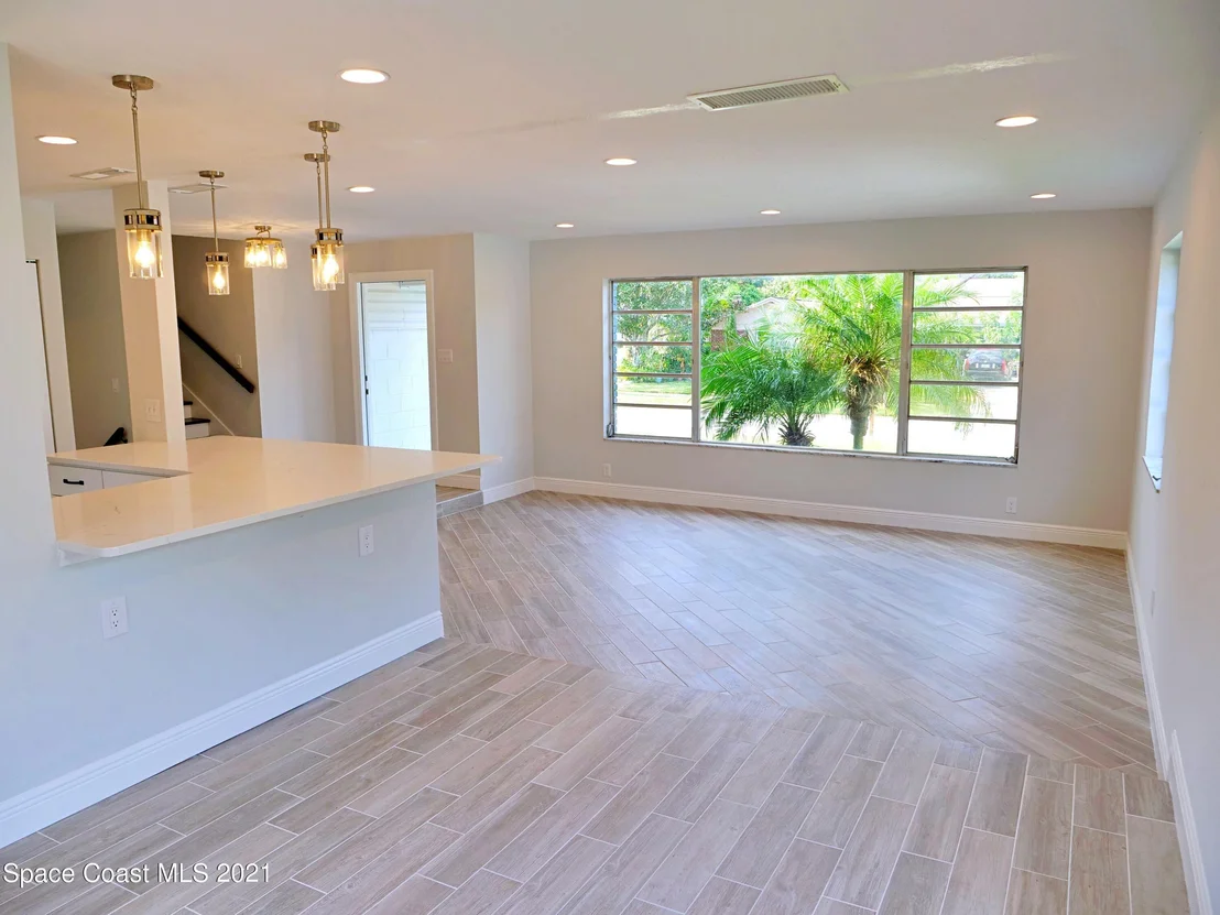 Photo of 1728 Golfview Drive