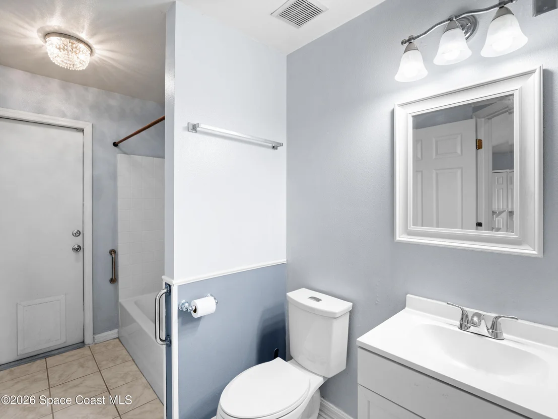 Photo of 1034 Webster Road SE