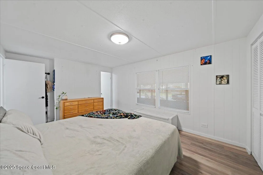 Photo of 6983 Chestnut Drive
