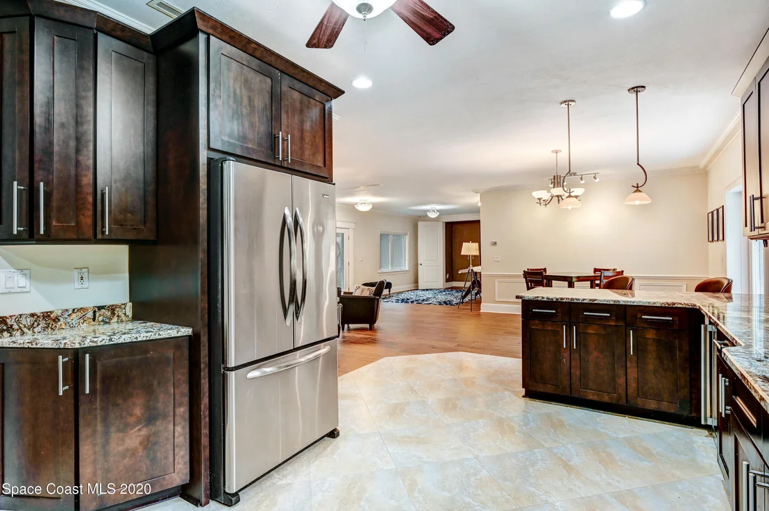 Photo of 6420 South Drive