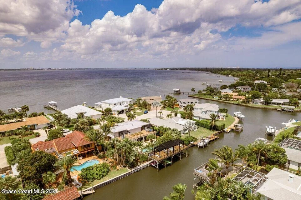 Photo of 442 Riverview Lane