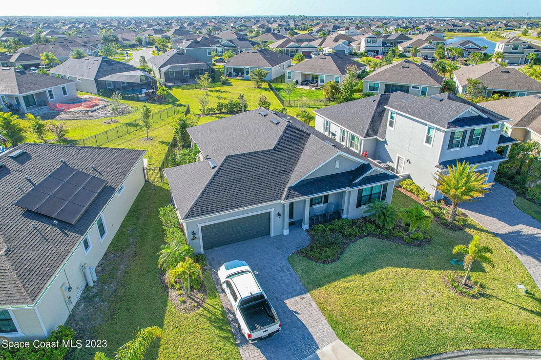Photo of 7338 Bluemink Lane