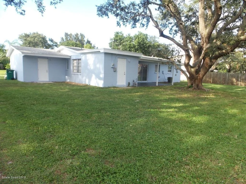 Photo of 1577 Queen Terrace
