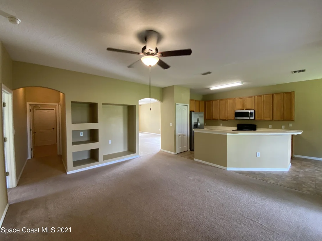 Photo of 300 Cavern Ave Avenue SE