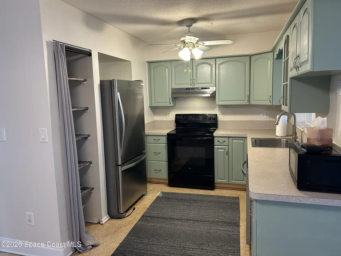 Photo of 858 Bianca Drive NE