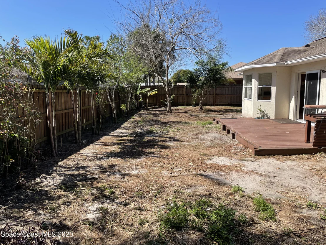Photo of 865 Spirea Drive