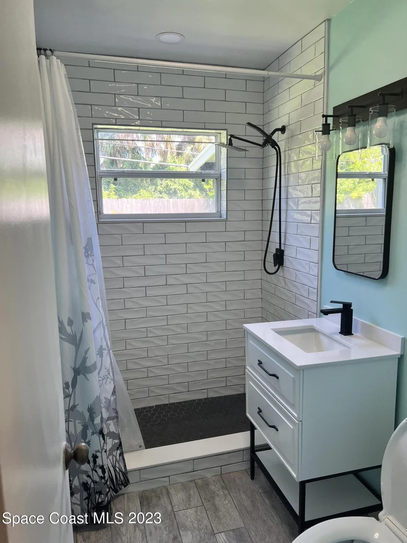 Photo of 1058 Barclay Drive