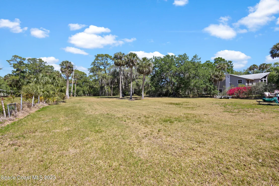Photo of 2490 Lake Drive
