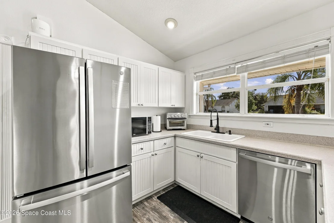 Photo of 449 NE Gilbert Drive NE