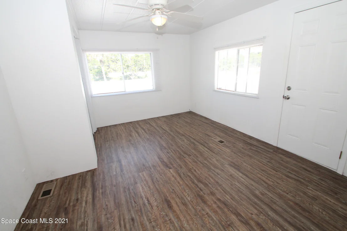 Photo of 2505 Amberly Road NE