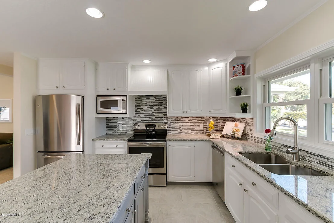 Photo of 427 Riverview Lane