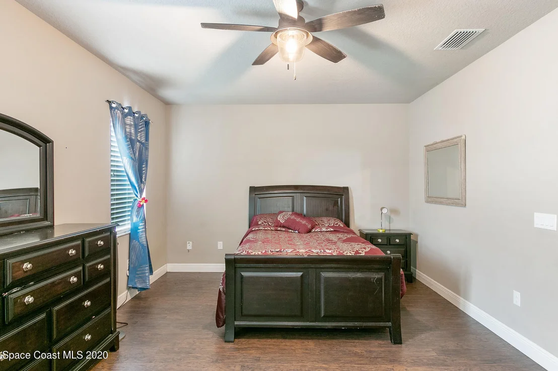 Photo of 2141 Bridgeport Circle