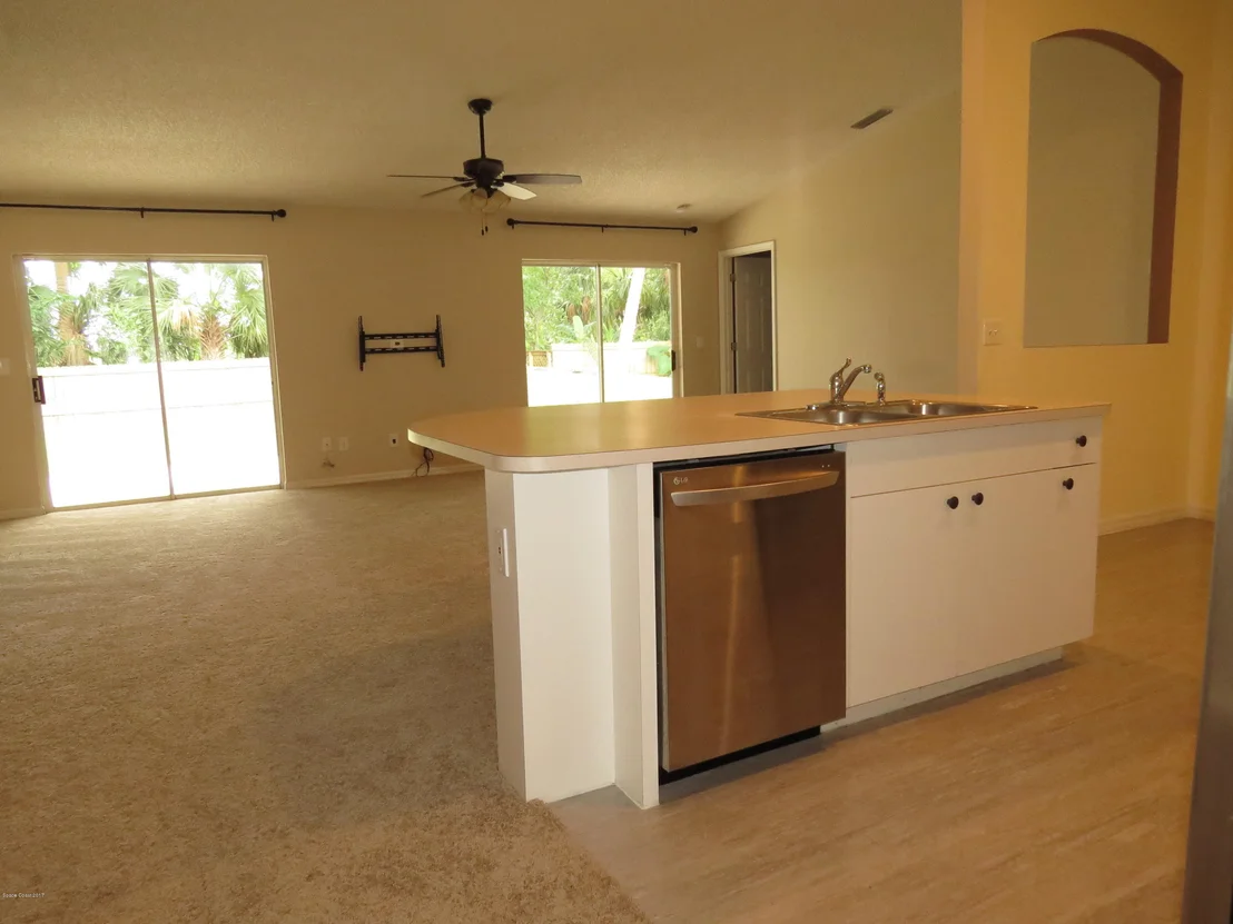 Photo of 6120 Edison Street
