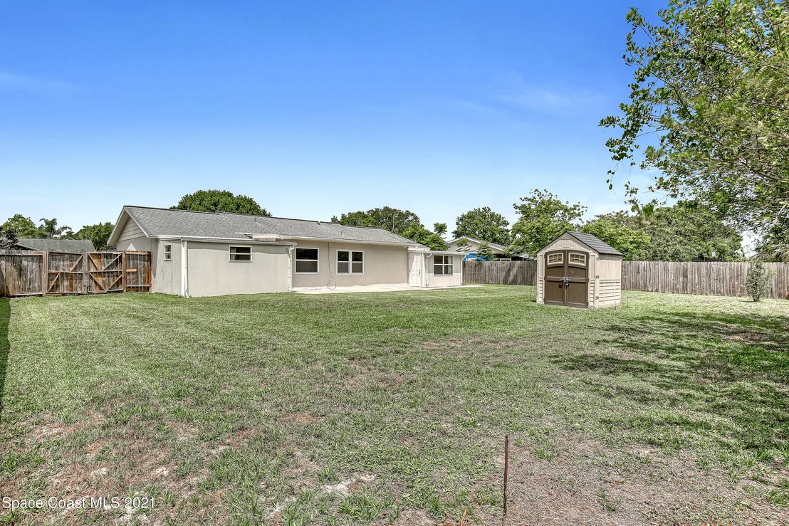 Photo of 1415 Cindy Circle NE