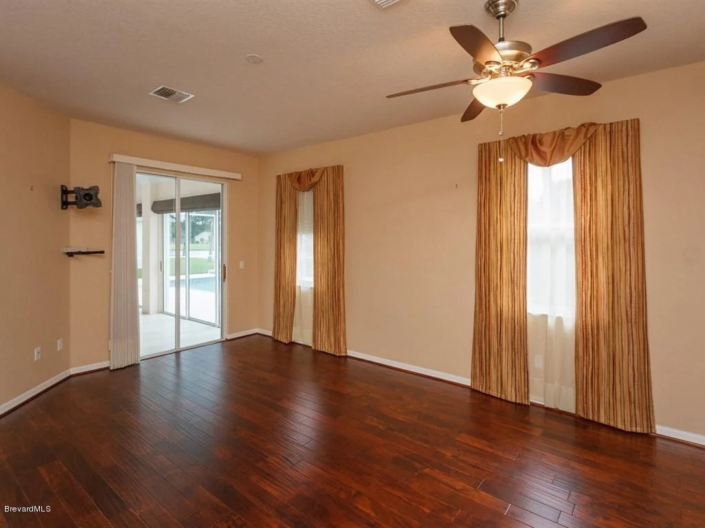 Photo of 933 Spring Oak Drive