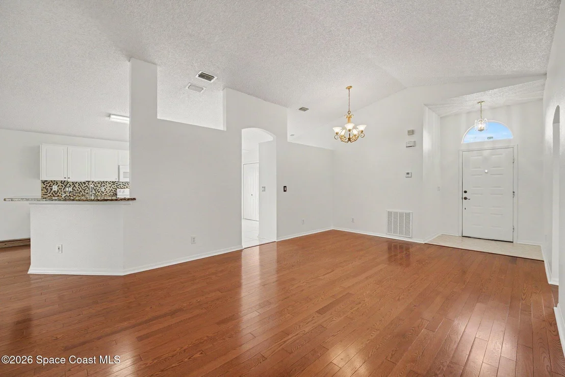 Photo of 2015 Bayhill Drive