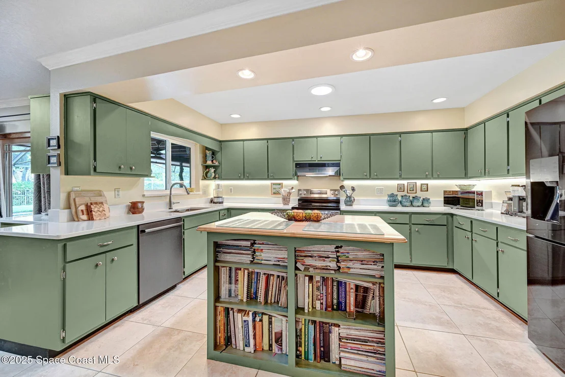 Photo of 847 Kerry Downs Circle
