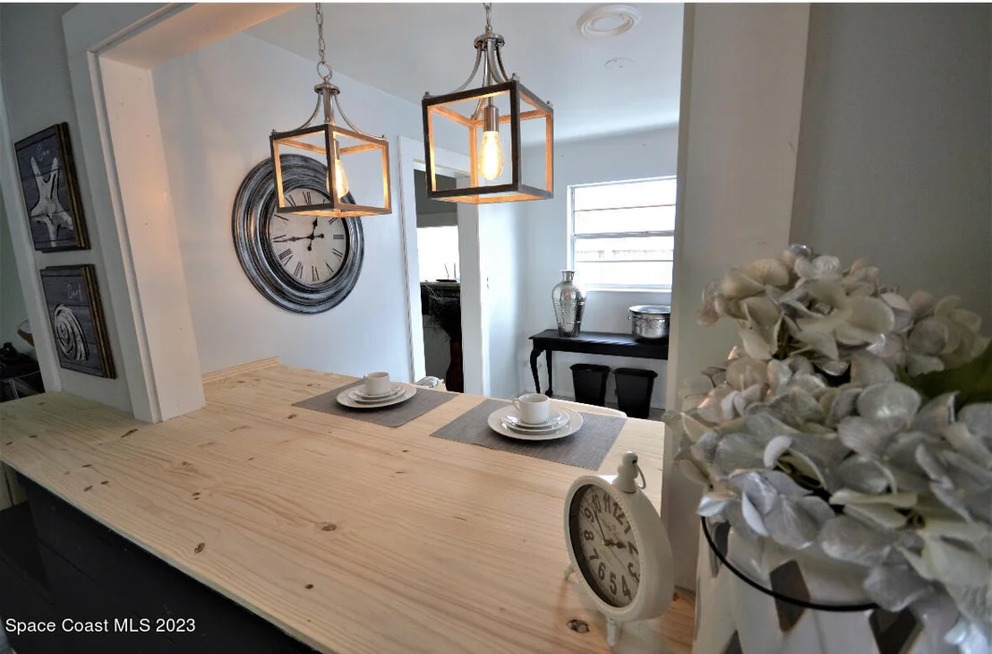 Photo of 2785 Locksley Road