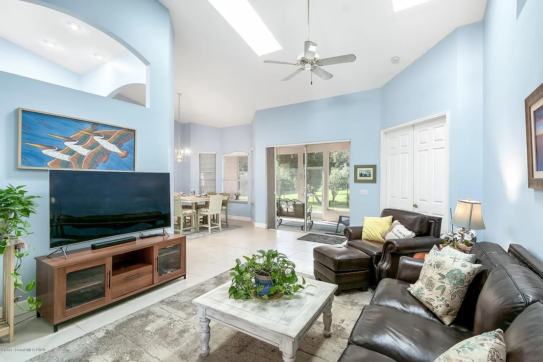 Photo of 608 Renaissance Avenue