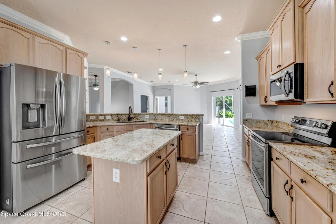 Photo of 1421 Whitman Drive