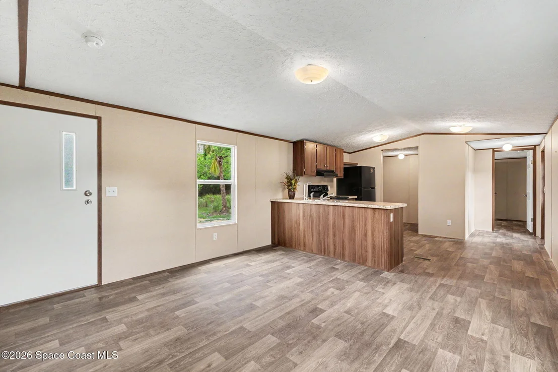 Photo of 2075 Parrish Road