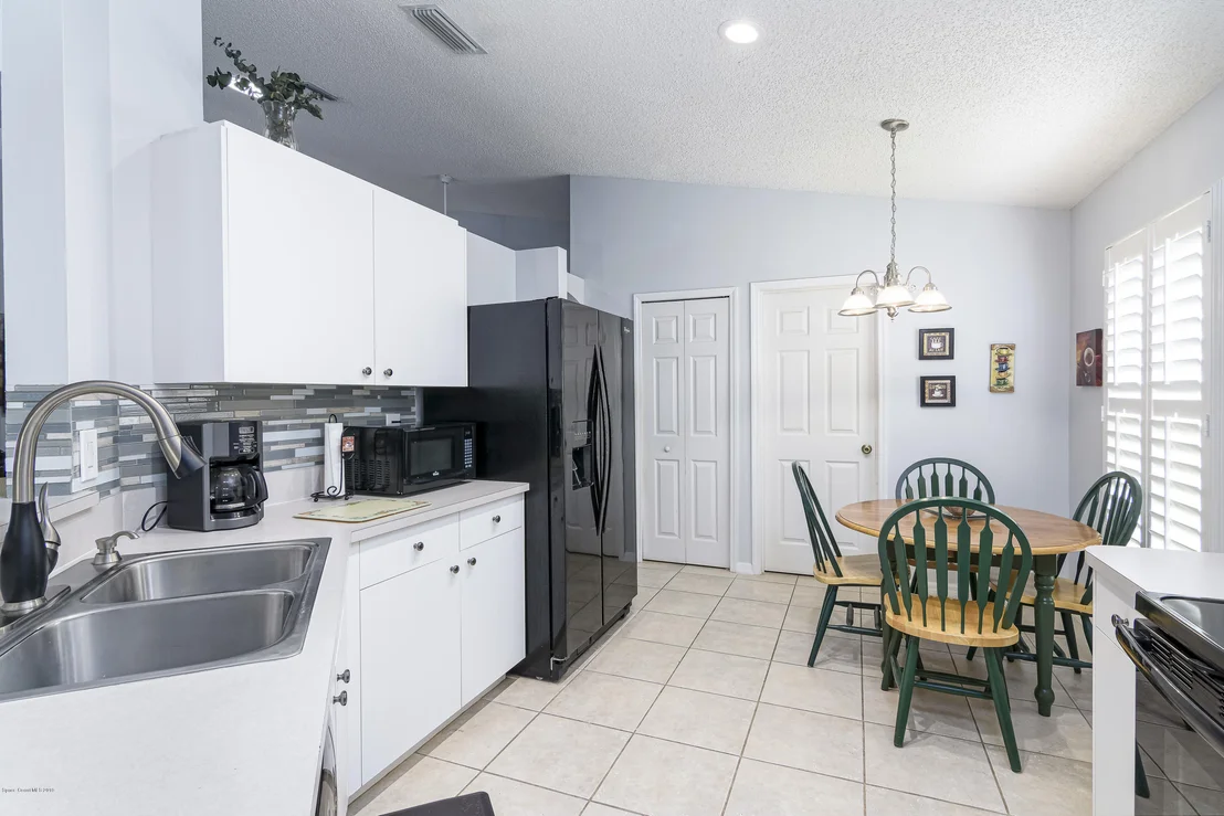 Photo of 752 Lake George Drive