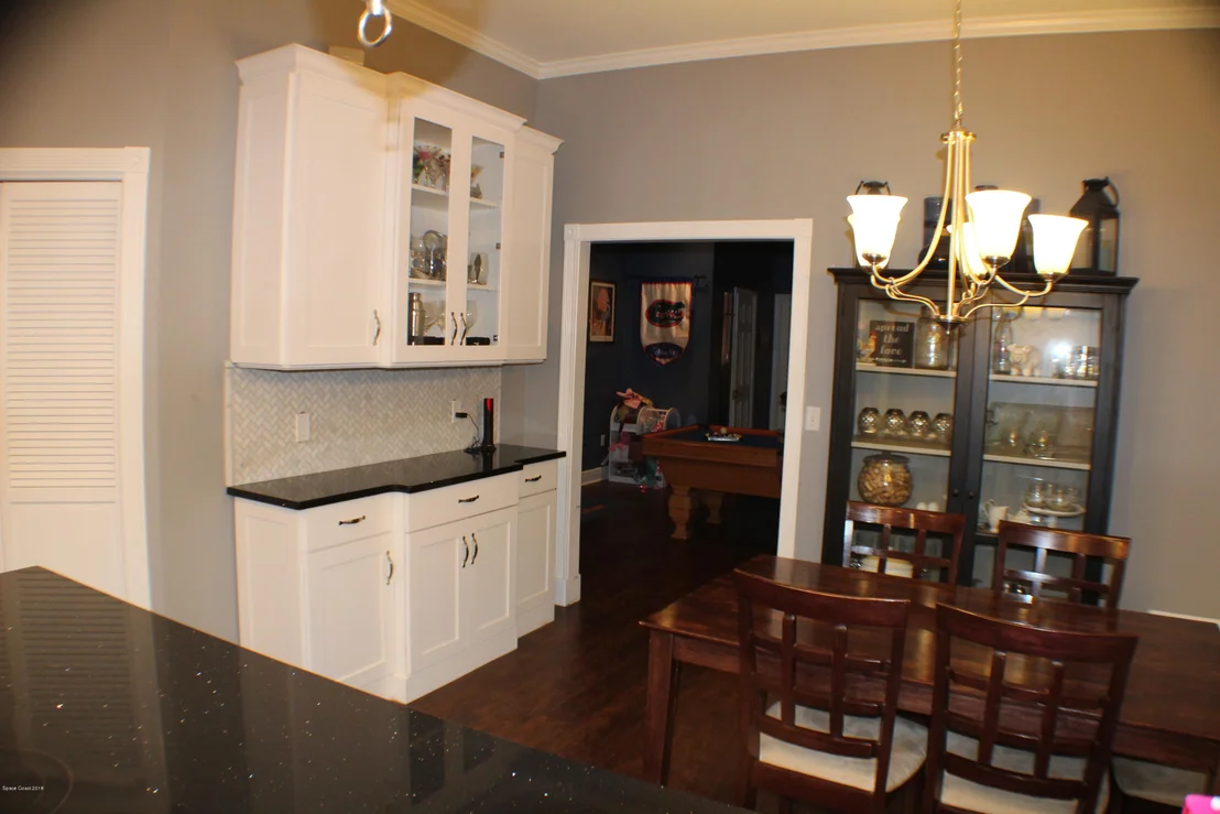Photo of 8735 Sheridan Road