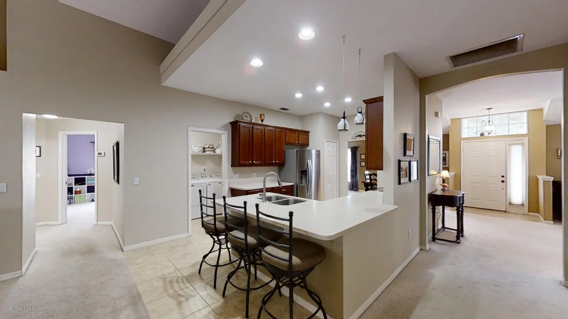 Photo of 1670 Rustic Way