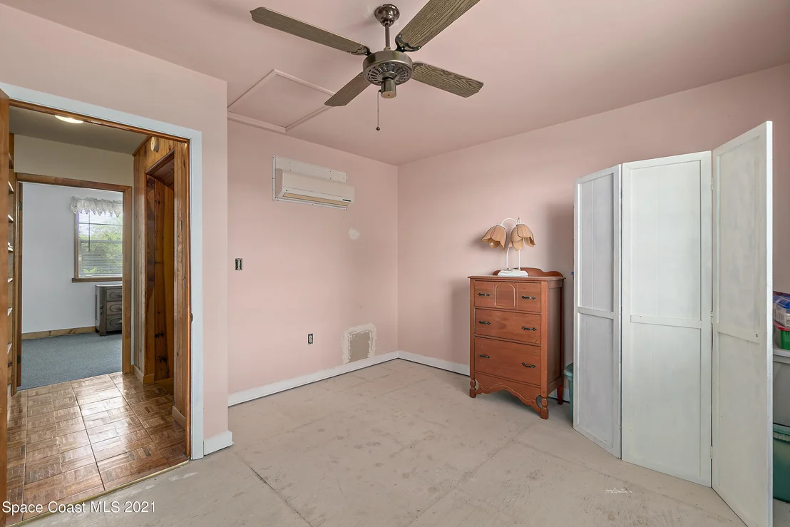 Photo of 4670 Robert Street