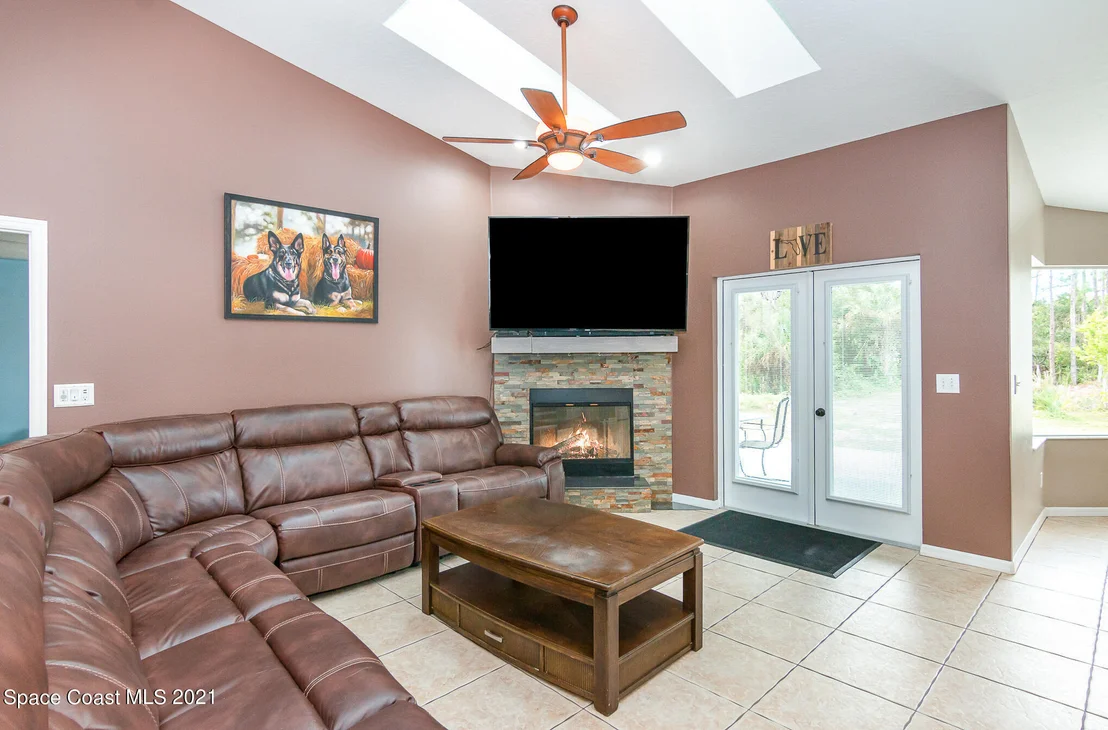 Photo of 3650 Ponderosa Road