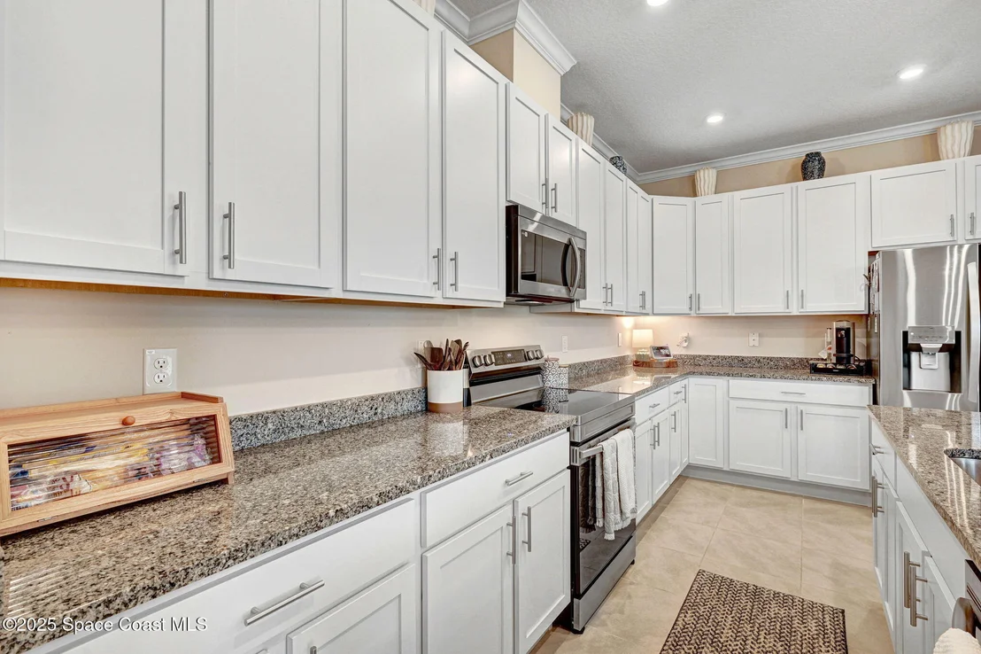 Photo of 2452 Carrick Street