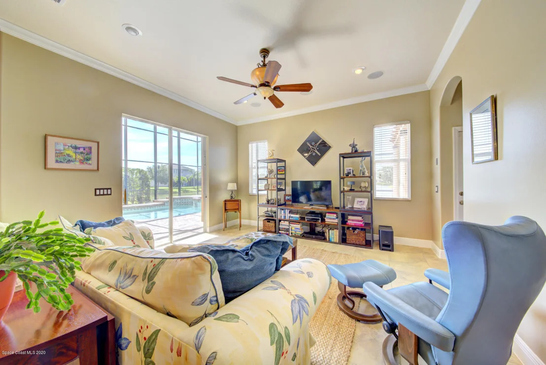 Photo of 2084 Botanica Circle