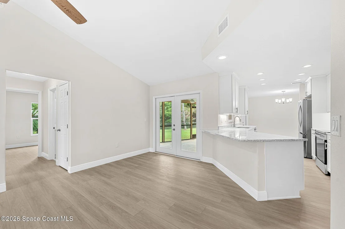 Photo of 5075 Mayflower Street