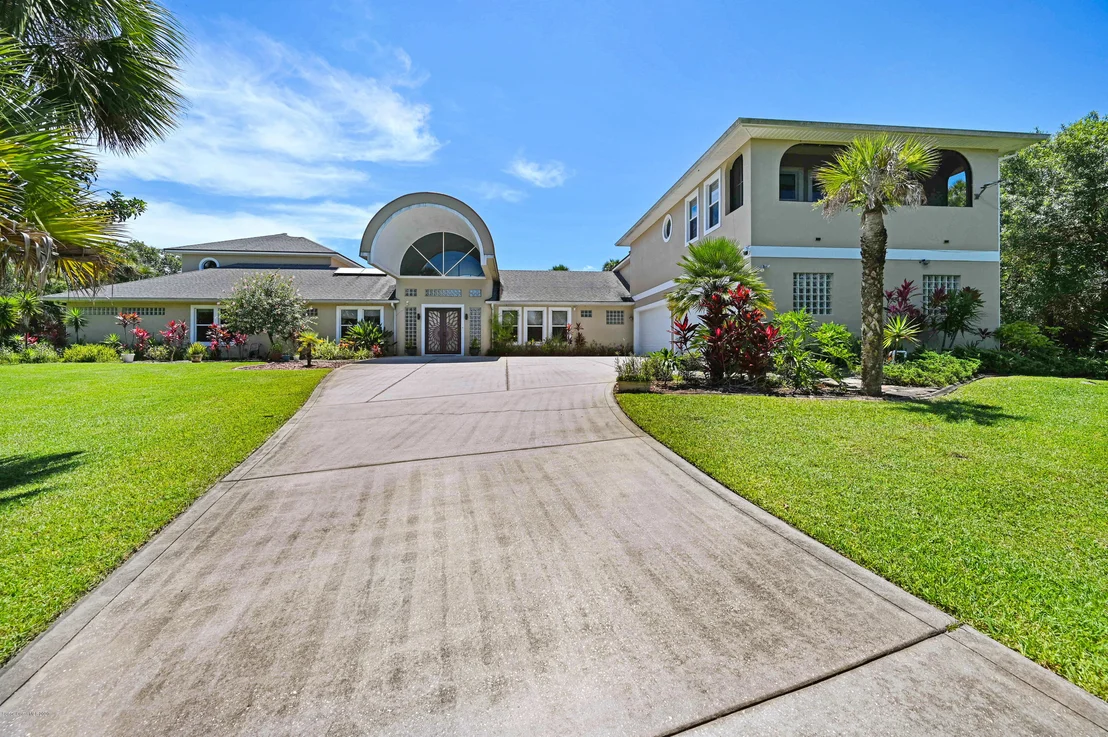 Photo of 5640 Willoughby Drive