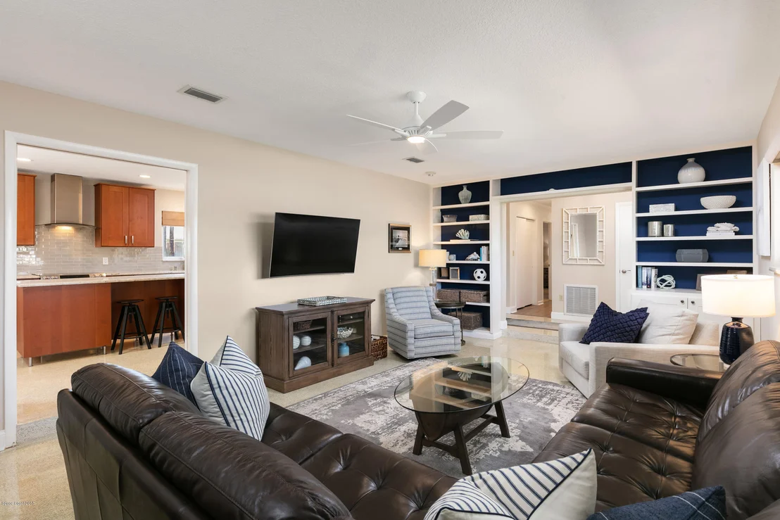 Photo of 225 Pineapple Street