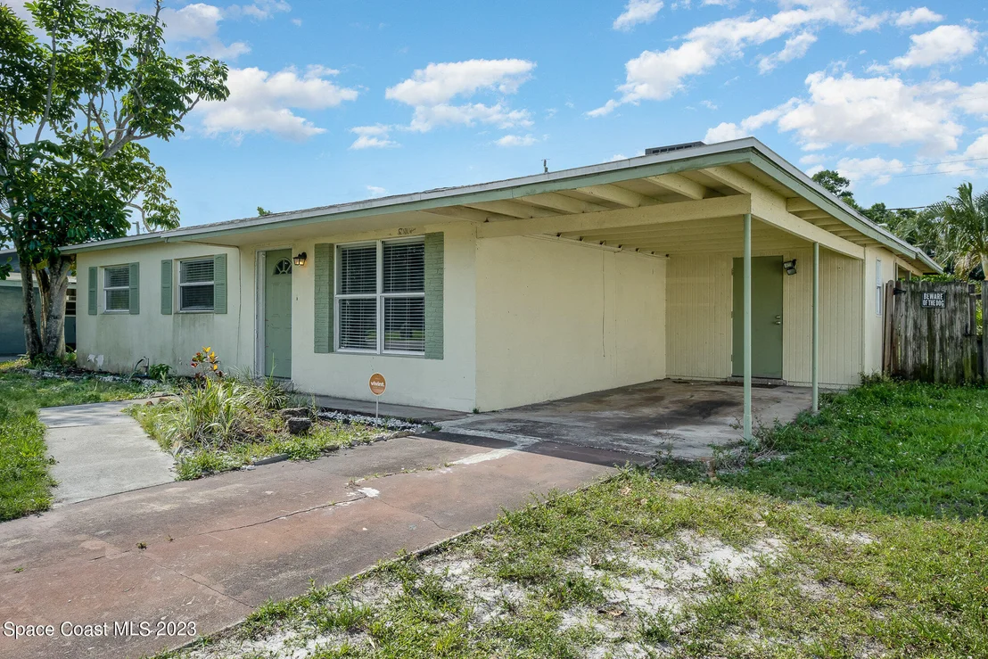 Photo of 2697 Locksley Road