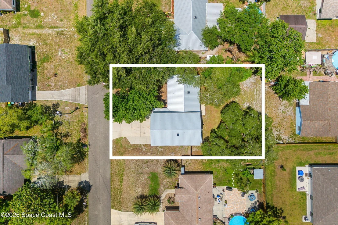 Photo of 5687 Holden Road