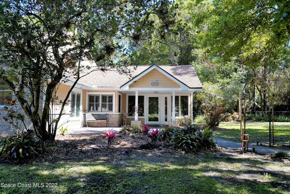 Photo of 686 Hammock Road