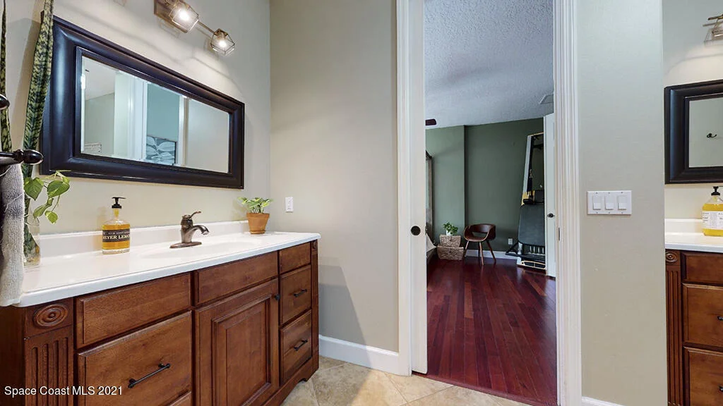 Photo of 5545 Willoughby Drive