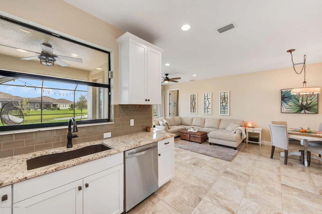 Photo of 7457 Bluemink Lane