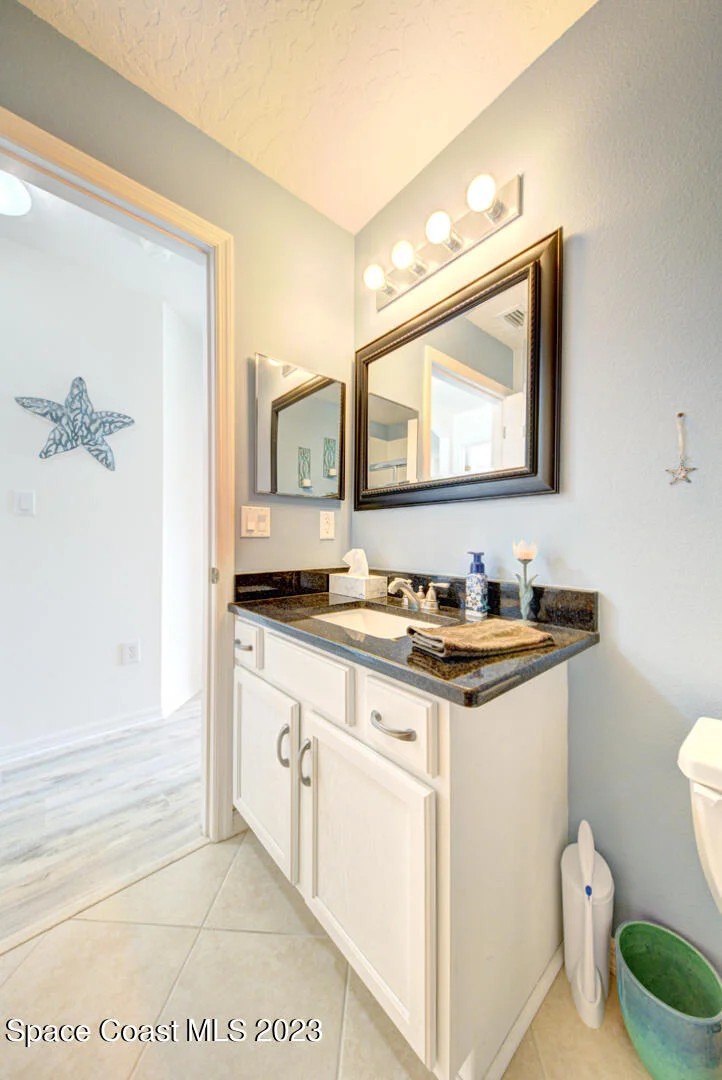 Photo of 1061 Meadowbrook Road NE