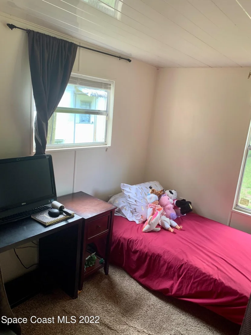 Photo of 3420 Turnbull Road