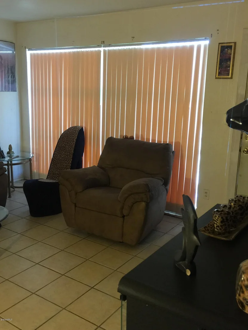 Photo of 1048 Cypress Lane