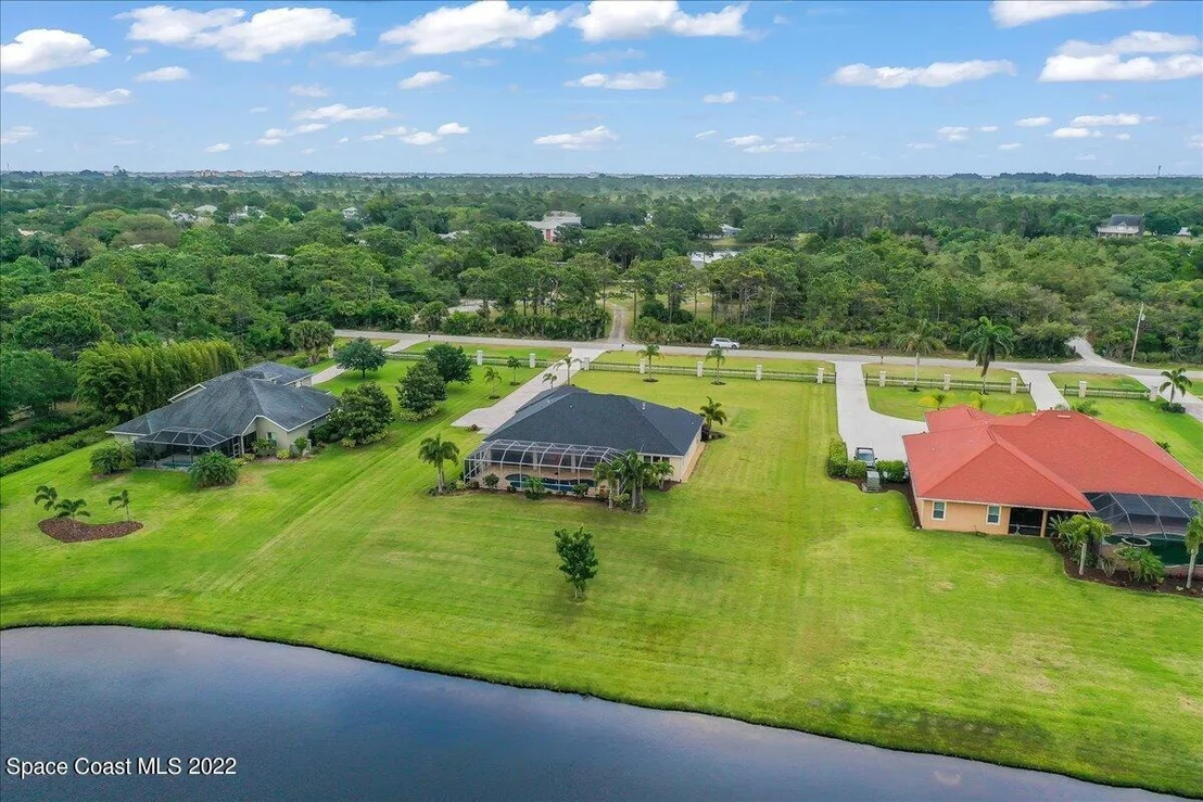 Photo of 1360 Corey Road
