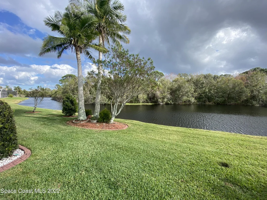 Photo of 697 Carriage Hill Road