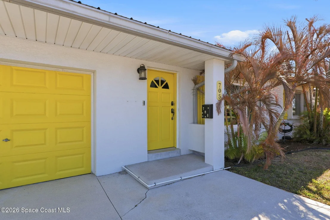 Photo of 705 Pelican Drive