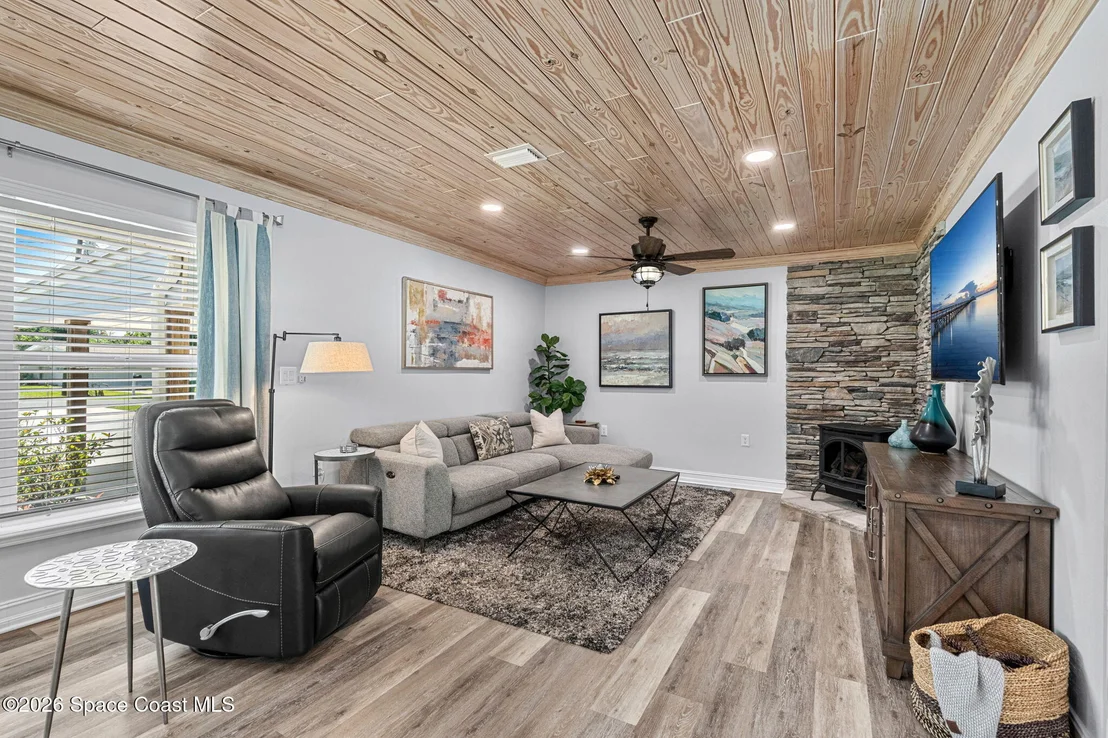 Photo of 368 Stephenson Drive