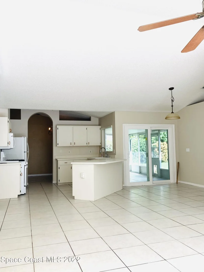 Photo of 874 Brookview Lane